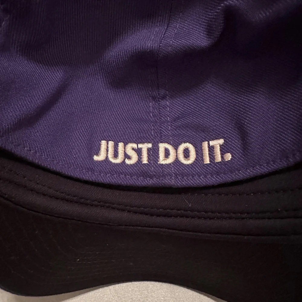 Washington Huskies College Football Nike Dri-fit Classic 99 Fitted Ball Cap Hat